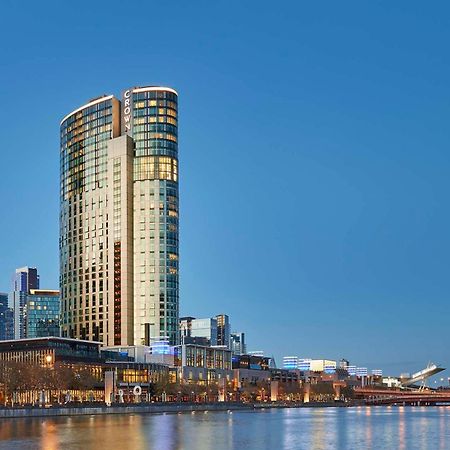 Hotel Crown Towers Melbourne Esterno foto The Crown Hotel at Night